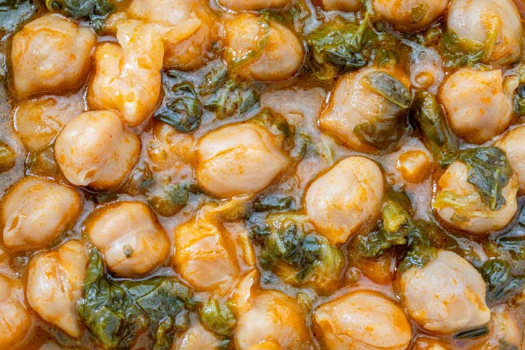 vegan slow cooker stew with chickpeas and spinach