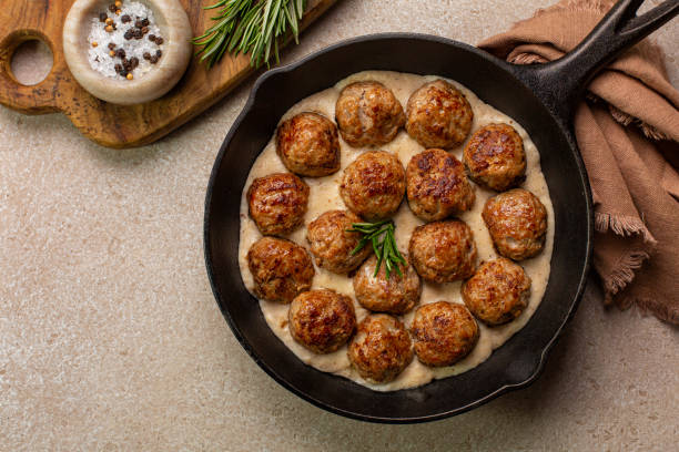 Hellofresh Firecracker meatballs in a pan